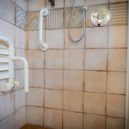 Ai Prati לאזיסה